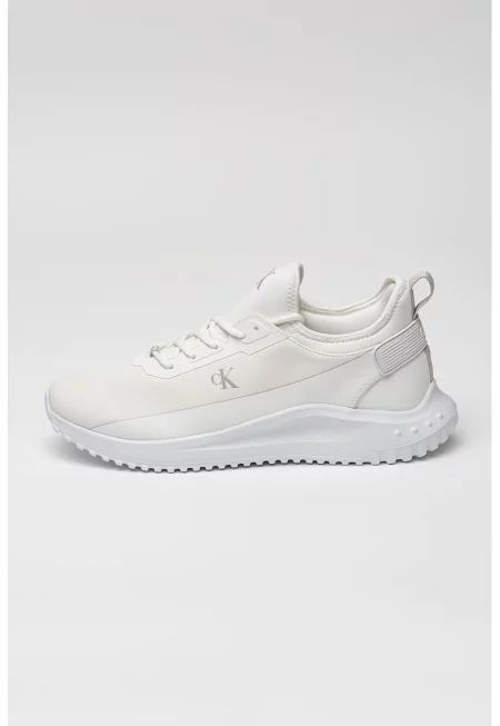 Спортни обувки с нисък профил и лого - Бял/Крем