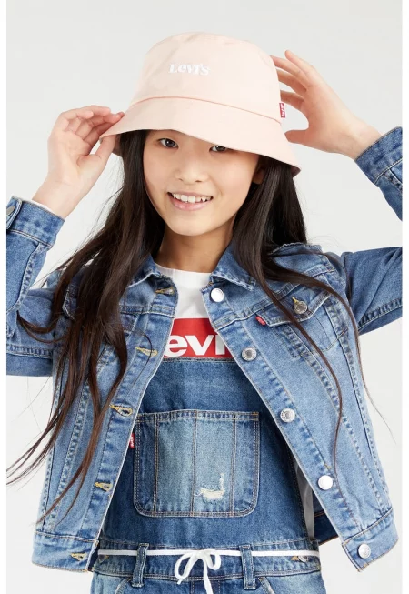 Яке от деним с джобове