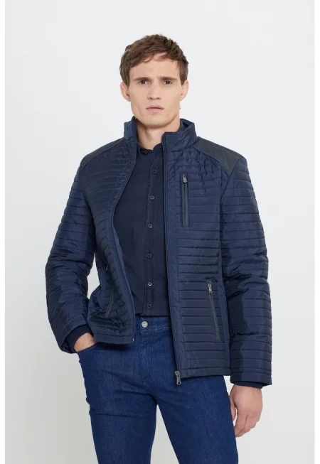 Яке с ниска яка