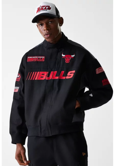 Яке с цип и лого