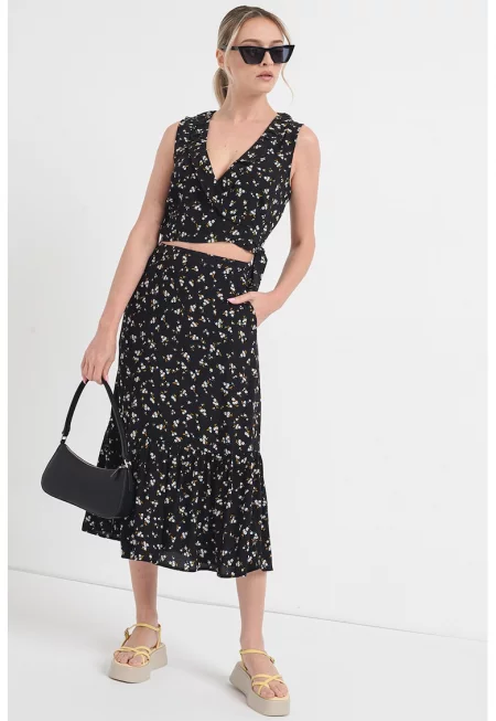 Блуза с шпиц и флорална шарка - Бял/Ултрамарин синьо/Шафраново жълто