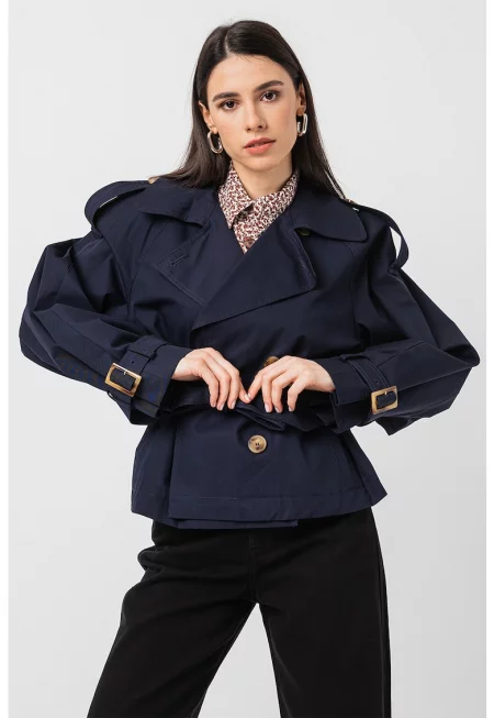 Късо палто с двуредно закопчаване