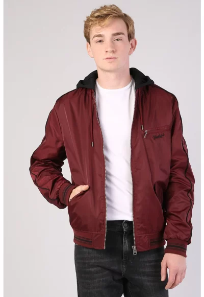 Олекотено яке с еластичен подгъв