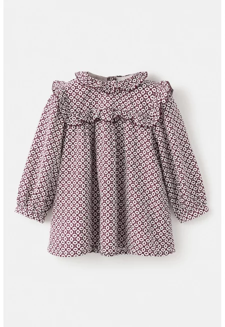 Рокля с десен и набирания