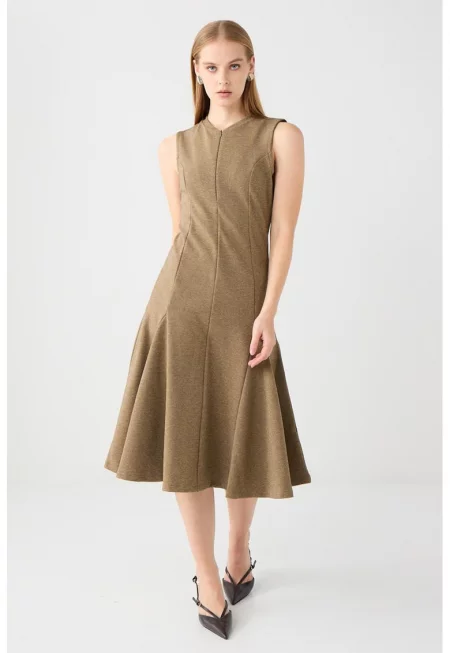 Рокля с къс цип