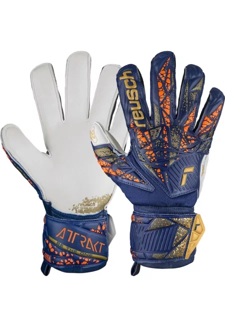 Вратарски ръкавици  Attrakt-Grip