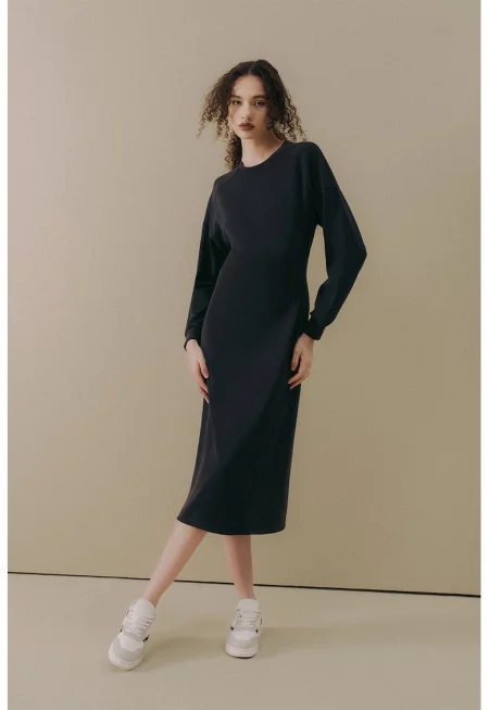 Дълга рокля с реглан ръкави - Черен