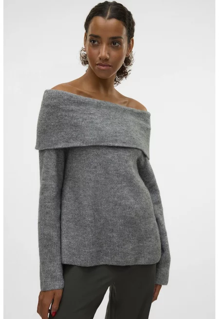 Пуловер с голи рамене