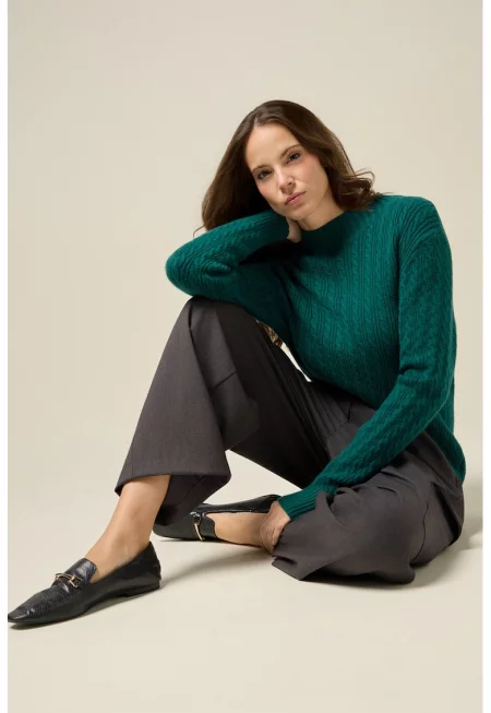 Пуловер с плетка осморка - Персийско зелено