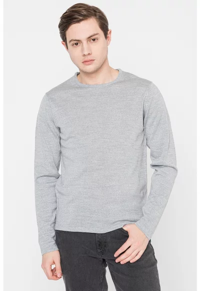 Пуловер с вълна