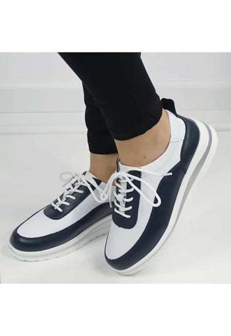 Бели/тъмносини маратонки от естествена кожа 5090 M6 16468