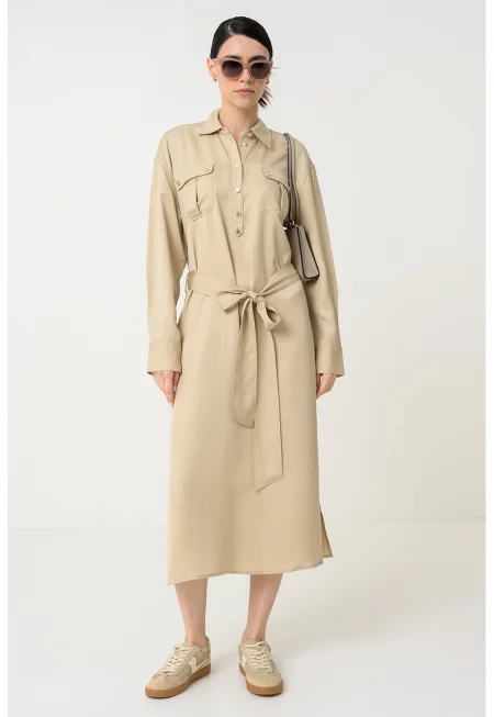 Дълга права рокля - Бежов