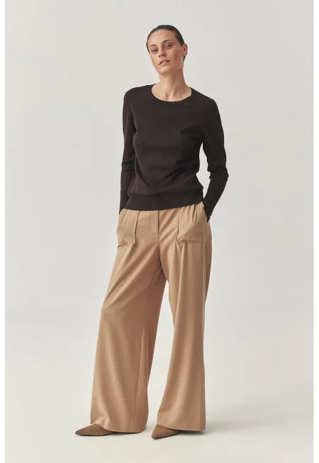 Фино плетен пуловер с овално деколте - Тъмнокафяв