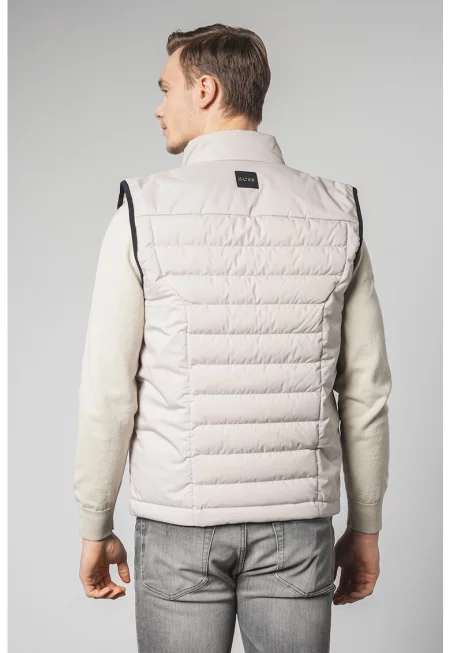 Капитониран олекотен елек с цип