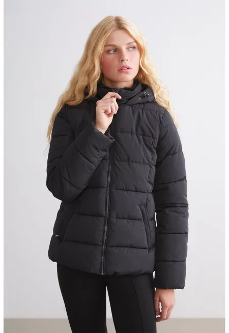 Капитонирано зимно яке - Черен