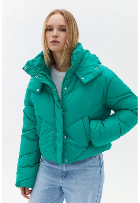 Капитонирано зимно яке с качулка