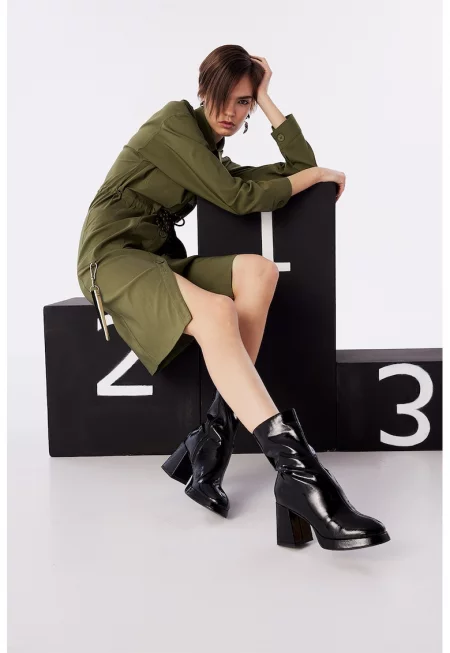 Рокля-риза с джобове на гърдите - Маслинено зелено