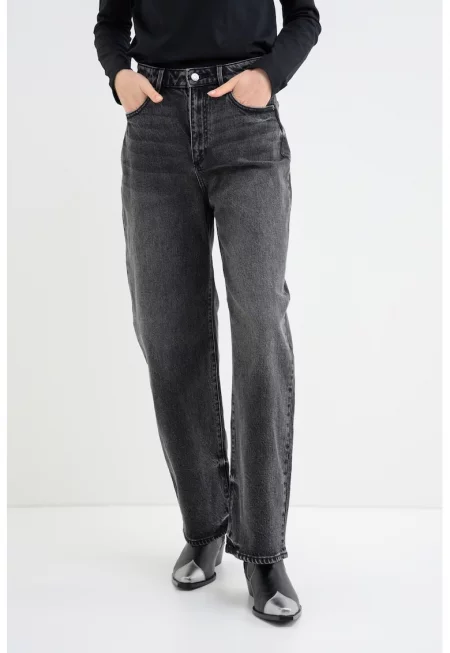 Свободни дънки с висока талия