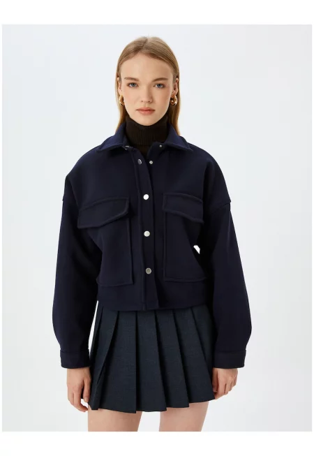 Свободно яке с джобове с капачета