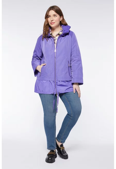 Яке с качулка и скосени джобове