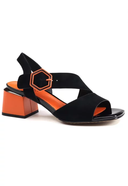 Дамски сандали 25 010 01