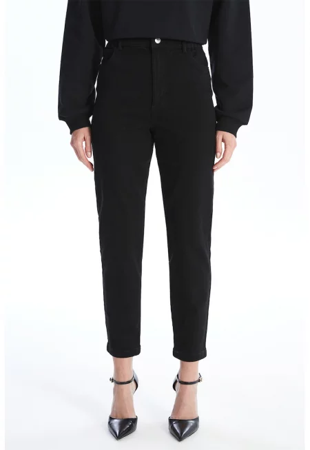 Дънки стил Mom Fit с висока талия