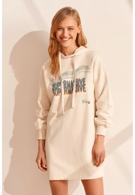 Къса рокля-худи от памук с графична шарка