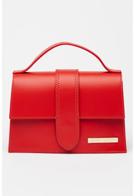 Кожена чанта с отделяща се презрамка