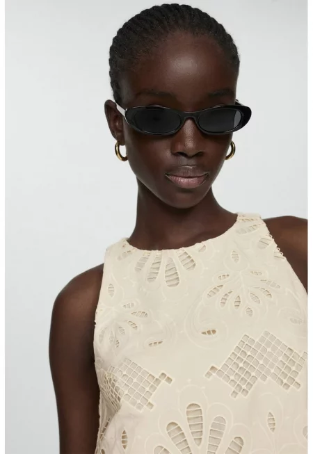 Миди рокля Tika с бродерии