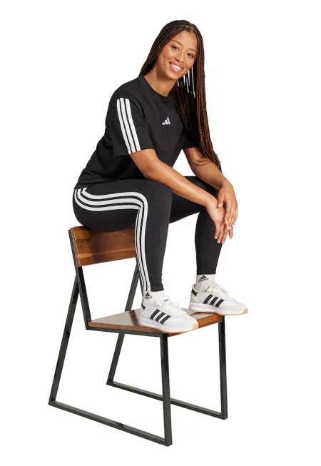 Памучна тениска с овално деколте