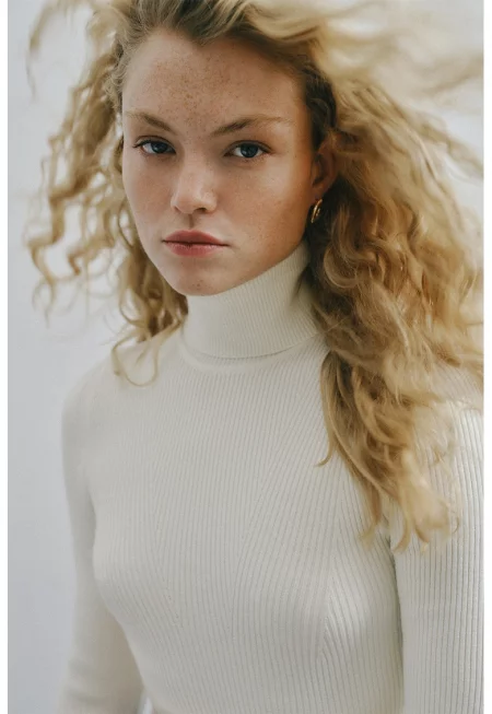 Пуловер с поло