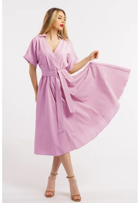 Разкроена рокля с лен и шпиц