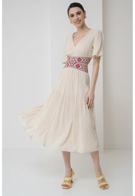 Разкроена рокля с шпиц