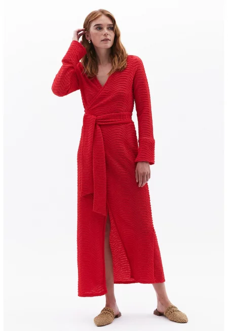 Релефна рокля със застъпен дизайн - Червен