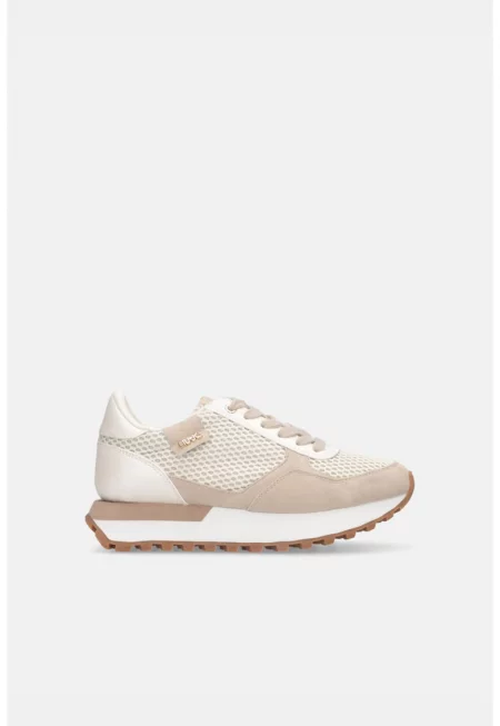 Скосени спортни обувки от еко кожа с мрежести зони