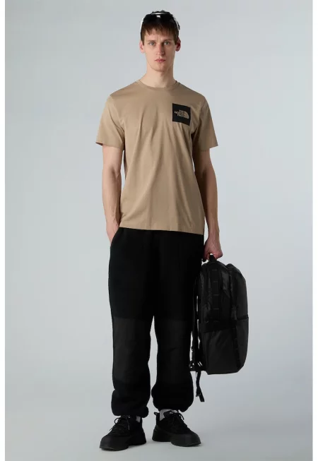 Тениска с овално деколте и лого