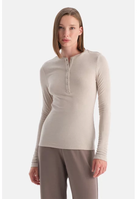 Блуза с модал с копчета - Бежов