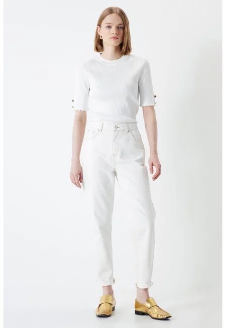 Дънки стил Mom Fit