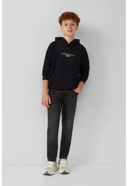 Худи с шарка на гърба