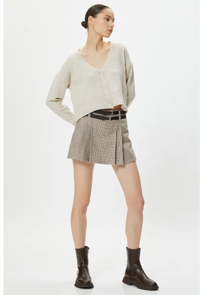 Къса жилетка с шпиц