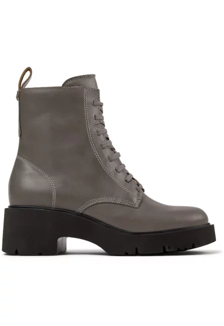 Кожени боти Milah с ток