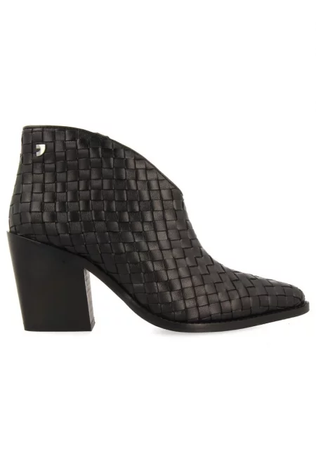 Кожени боти Tamasi с остър връх - Черен