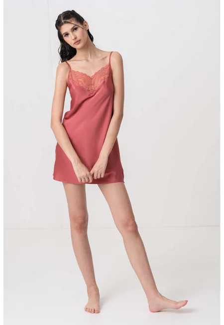 Неглиже с дантела - Червен