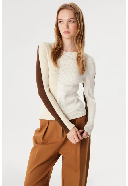 Рипсен пуловер в цветен блок - Бял/Бежов