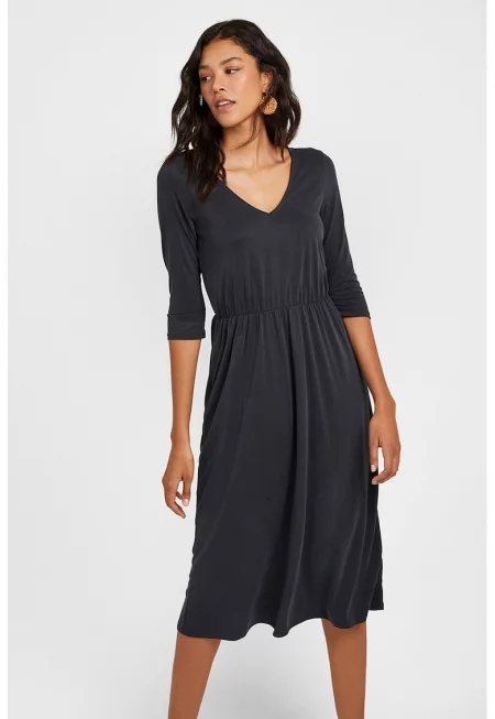 Шпиц рокля с 3/4 ръкави