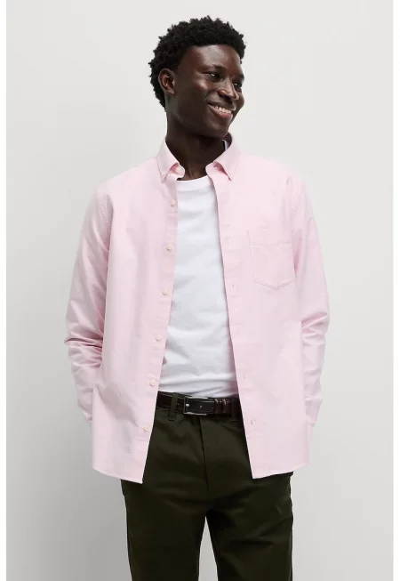 Слим риза с копчета на яката