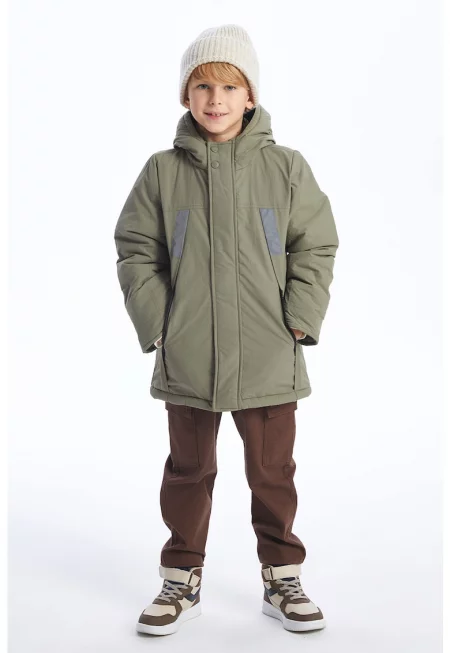 Зимно яке с качулка и светлоотразителни елементи