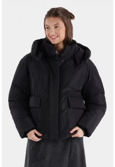 Зимно яке с отделяща се качулка