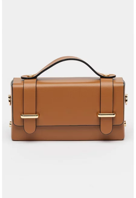 Чанта през рамо с метални детайли