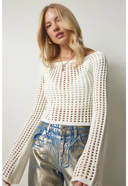 Къс ажурен пуловер